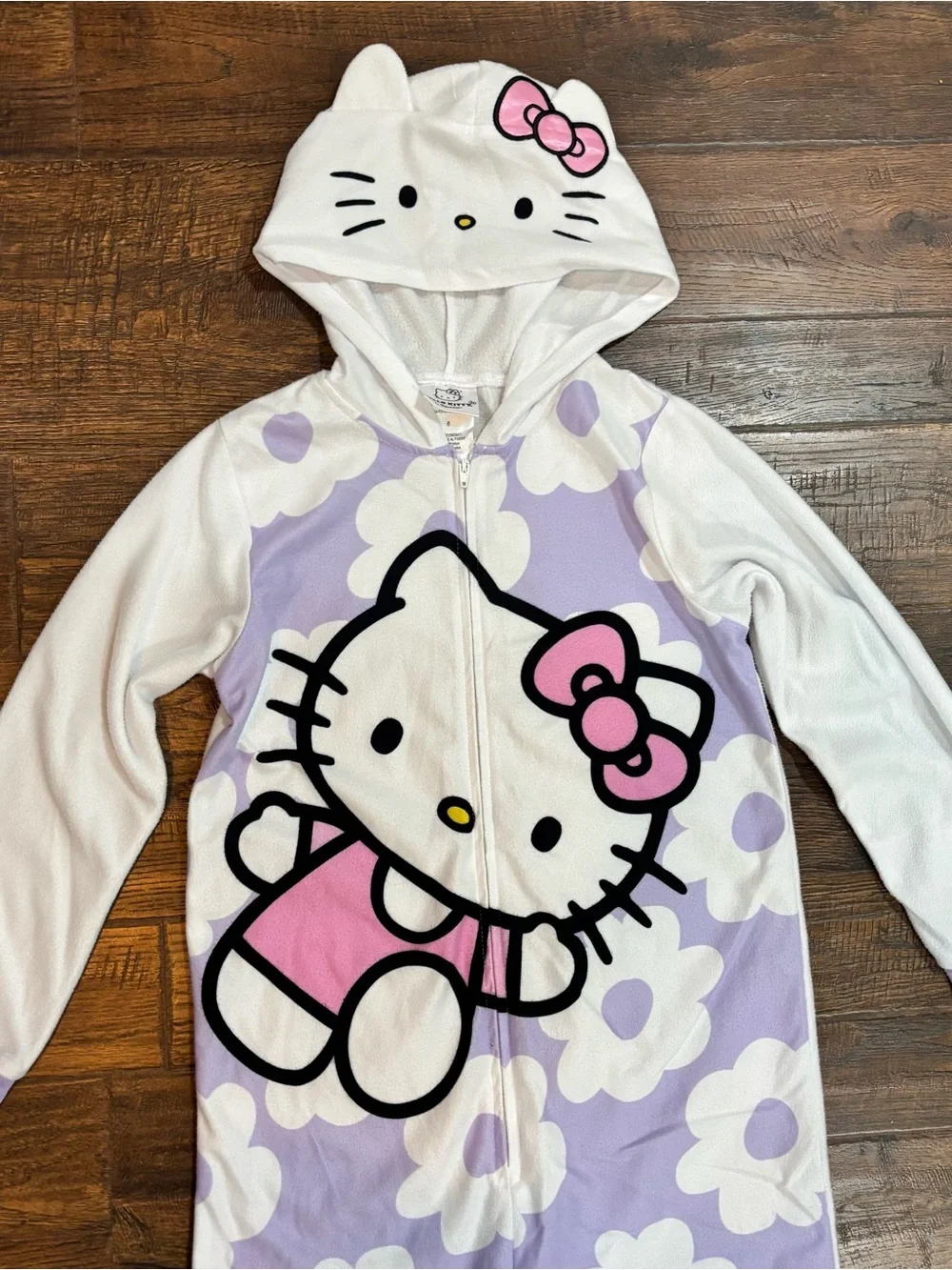 Hello Kitty never worn
